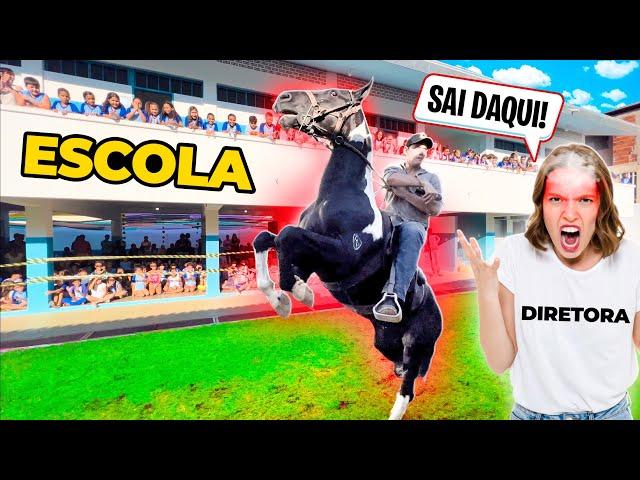 INVADI Uma ESCOLA a CAVALO no DIA das CRIANÇAS