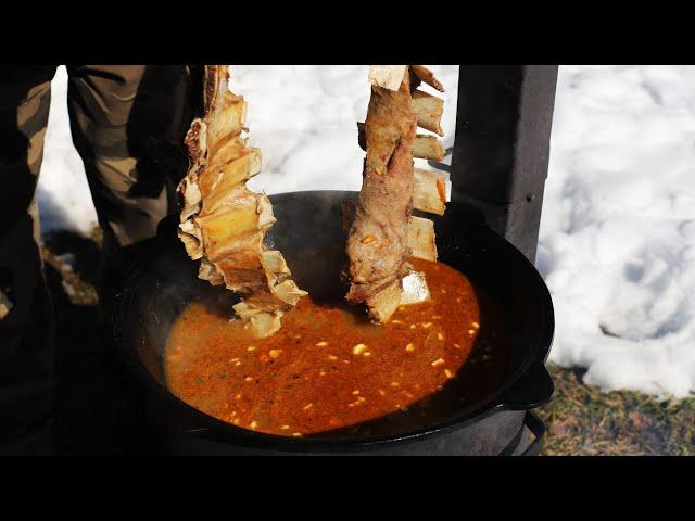 КАРТОФЕЛЬНЫЙ СУП С ФАРШЕМ НА ГОВЯЖЬИХ РЕБРАХ В КАЗАНЕ