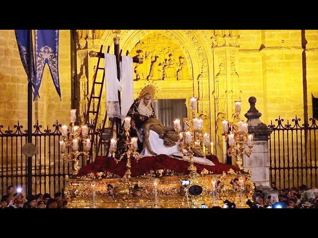 Entrada en Catedral de la Piedad del Baratillo - Coronación Canónica