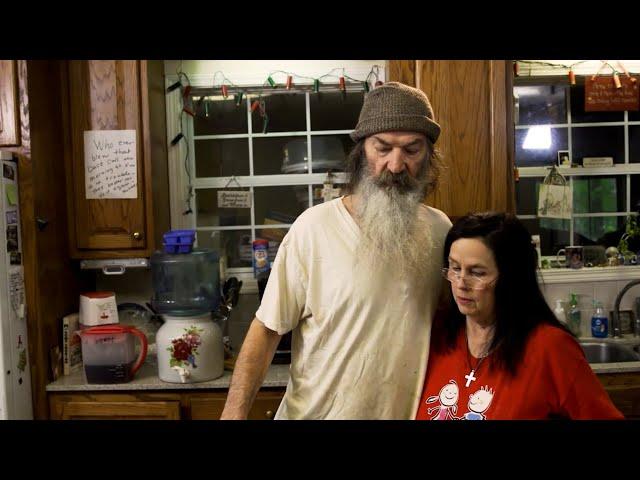 Phil Robertson Makes the Best Pecan Pie (RECIPE)
