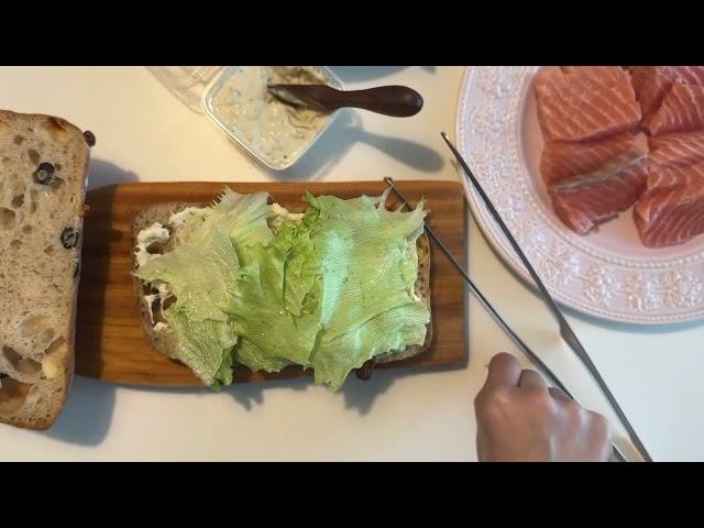 올리브치즈치아바타 연어샌드위치