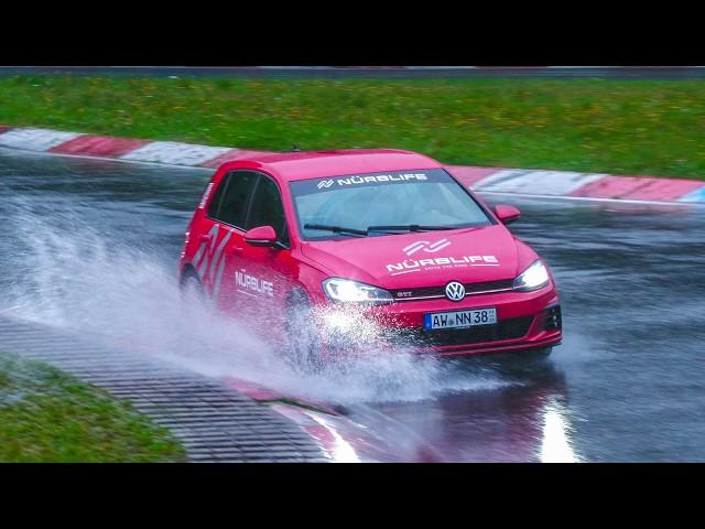 NÜRBURGRING Extreme RAIN, FAILS, Drifts & Highlights Touristenfahrten Nordschleife