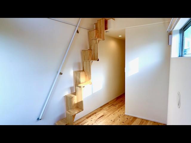 Micro Apartment in Tokyo with Tiny Stairs - 13.7sqm/147.5sqft(Ep 70)