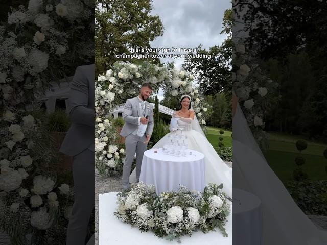 Best idea: wedding champagne tower.Video @evelin_maier_#ideas #wedding #champagne #bride #groom