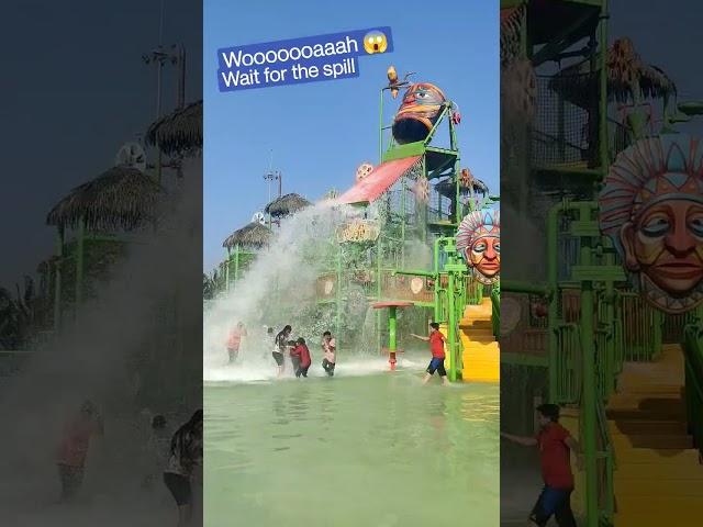  Wet N Joy water splash on people heavy water flow slide #waterpark #wetnjoywaterpark #imagica