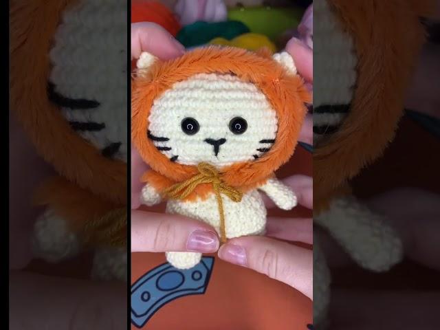 Котятки в шляпке львенка Еще больше моих работ VK:lurmur #вязание #handmad #toys #амигуруми