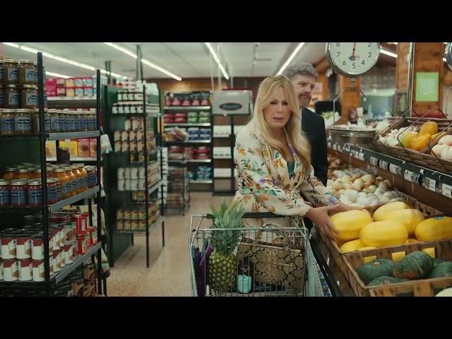 "Market" Discover it® Card Benefits :30 Commercial featuring Jennifer Coolidge