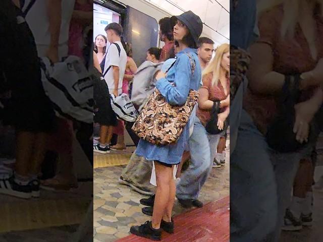  Beware of Pickpockets at Roma Termini Station! #Pickpocket #Roma #Italy #Viral #Trending #Crime