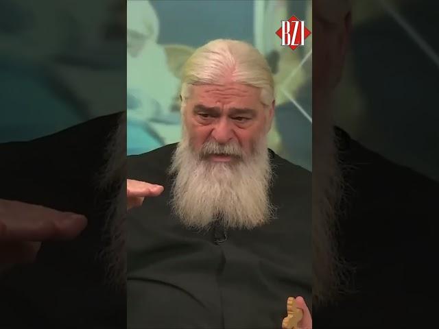 Cum mergeau băbuțele la biserică pe timpul comunismului - părintele Calistrat Chifan