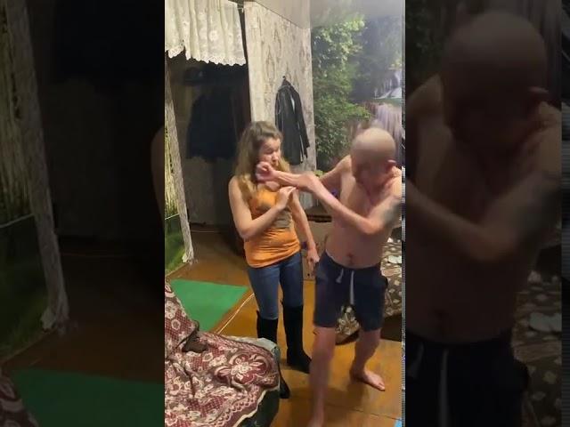 Драка Безумный Паша и Иришка
