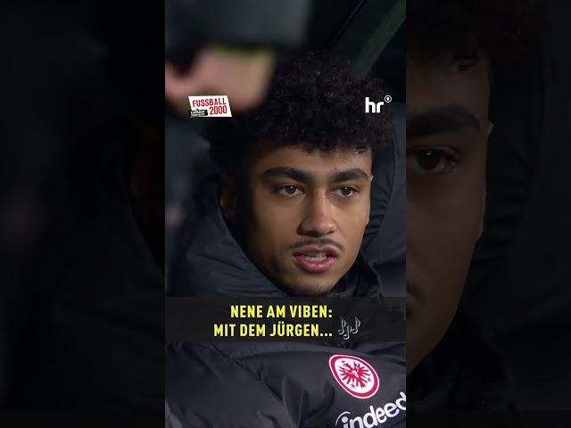 Nene Brown vibet zu Eintracht-Song 🫶 | Bundesliga #sge