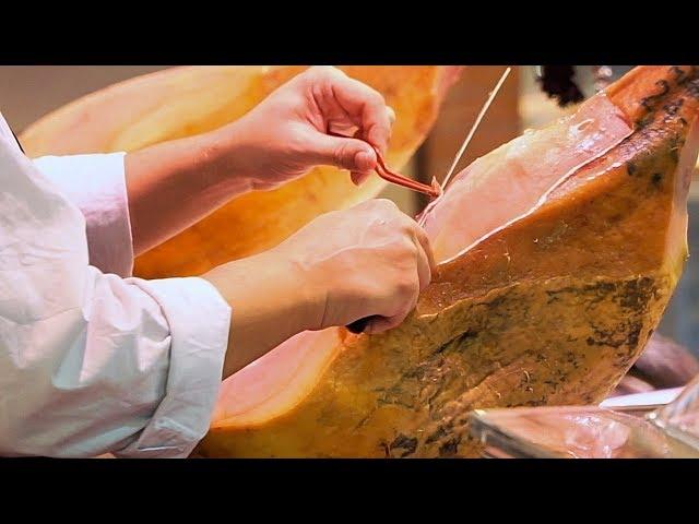 Street Food in Spain - KNIFE CUT JAMÓN NINJA + TAPAS in Seville!! Spanish Street Food in Seville