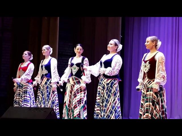 Ансамбль танца, музыки и песни "Белые росы"