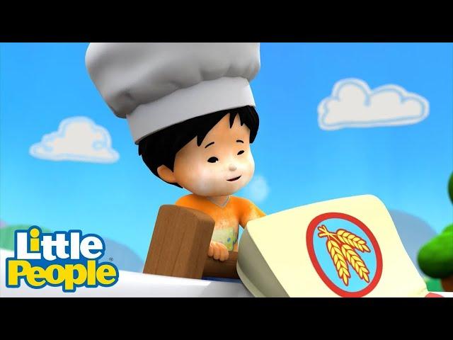 The Great Bake Off! |  Little People | Video for kids | WildBrain Little Ones