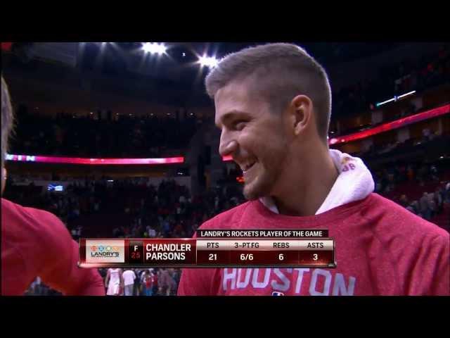 Dwight Howard Does the Robot During Videobomb