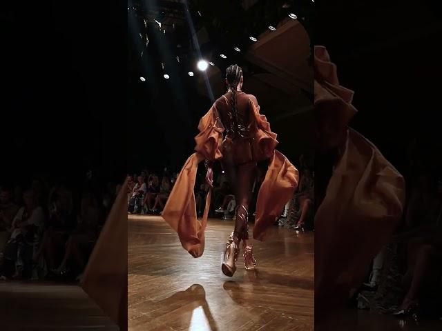 IRIS VAN HERPEN HCFW22