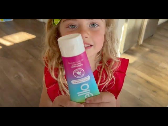 Toddlers Love hello Kids Unicorn Sparkle Fluoride Toothpaste!