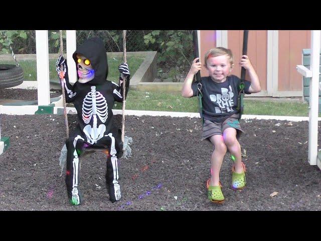 Lil Skelly Bones Spirit Halloween Animatronics | Jagger Plays with Animatronic Skeleton