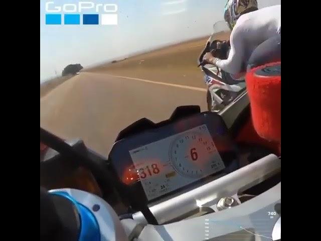 Bmw S1000rr Vs Ducati Panigale v4 Race 