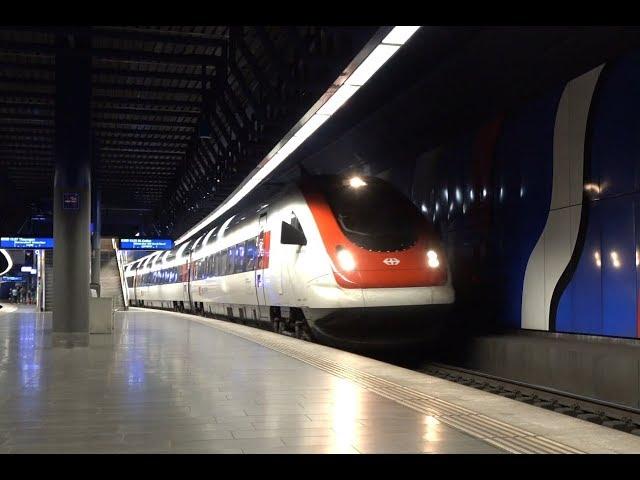 Züge am Bahnhof Zurich-Flughafen - trains at Zurich airport