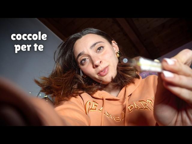 TI COCCOLO DALL’ALTO | ASMR (hai la febbre)