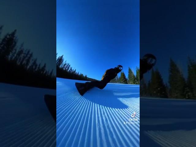 SNOWBOARDING   