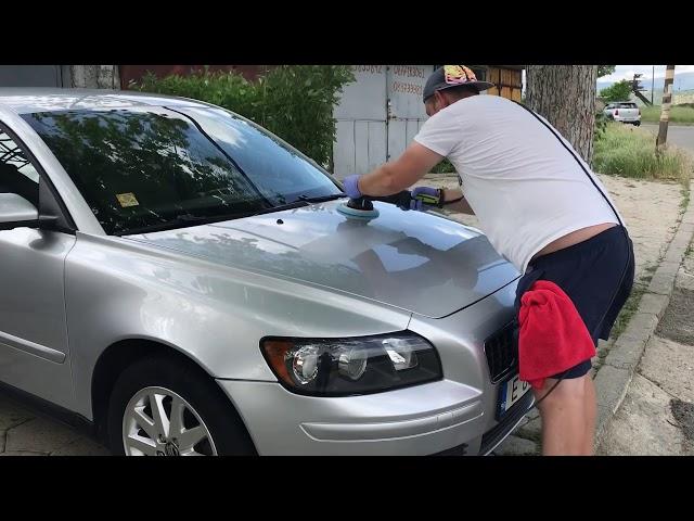 Paint correction using Menzerna 4000 on Volvo S40