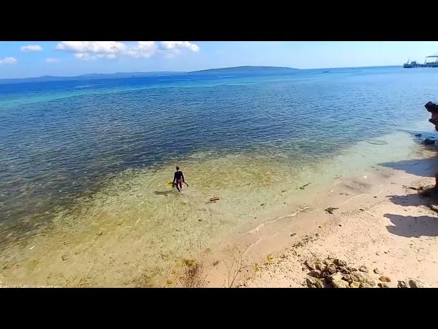 Jalan jalan di pantai kupang