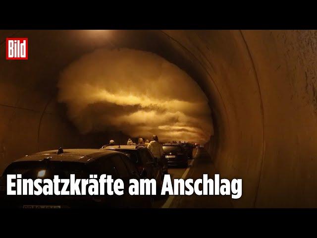 Großbrand wütet in Autobahntunnel