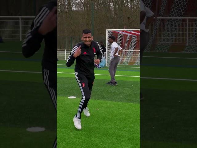 99 Dribbles ￼ #neymar #skills #foot #football #1v1 #mbappe #paris #soccer #jnk #tcheksplay #psg