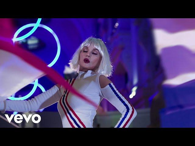 Arielle Dombasle - Olympics (Clip Officiel)