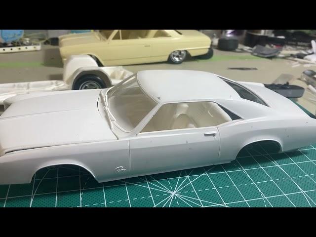 Lightly Restoring Old Model Cars and Glue Bombs