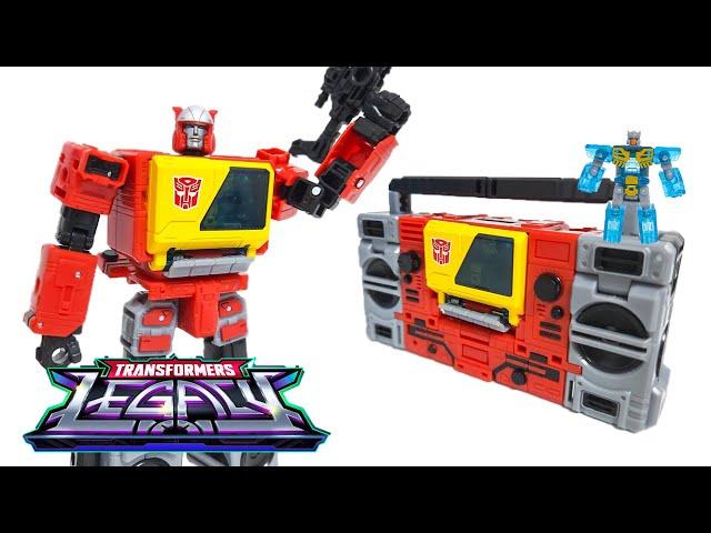 Transformers Legacy Blaster & Eject review.