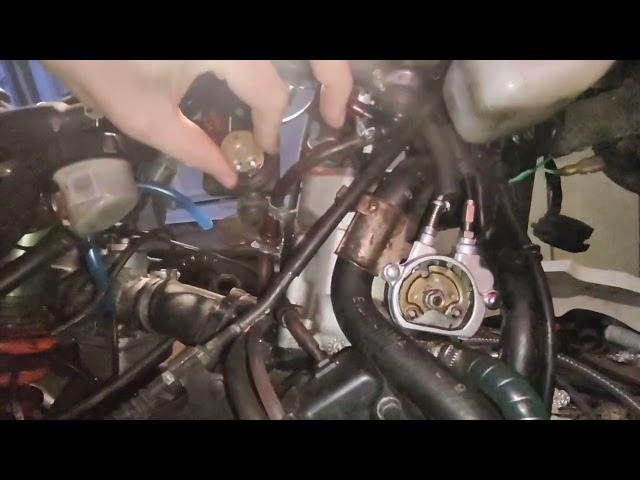 Honda CRM 125  - RC valve operating correctly (reassembly check)