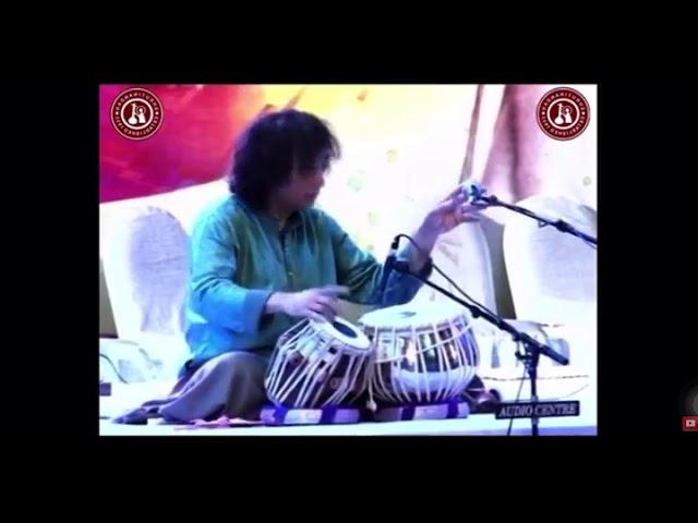 Ustad Zakir Hussain Playing Tabla With Microphone