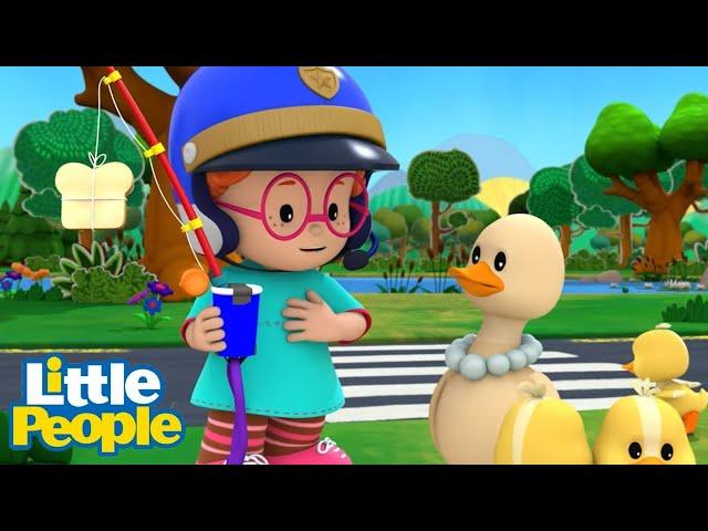 Fisher Price Little People | Over Here Momma Duck, Crossing Is This Way | New Episodes | Kids Movie