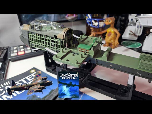Build the Lancaster Bomber B.III - Part 16 - Details for the Middle Floor Section