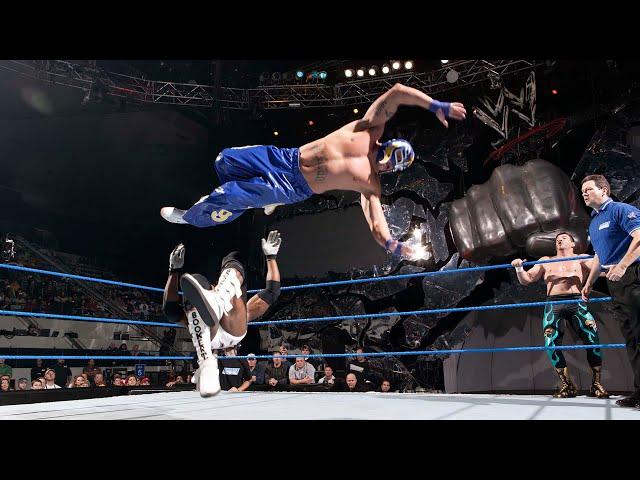 Rey Mysterio & Rob Van Dam vs. Booker T & Eddie Guerrero: SmackDown, Dec. 30, 2004