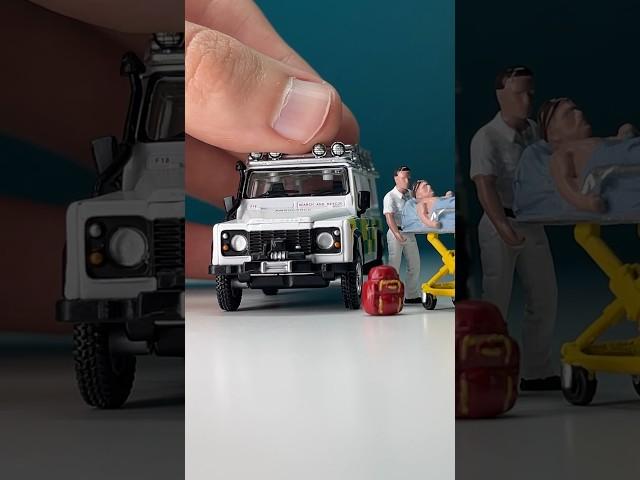 1:64 scale figures “American Diorama” & Defender “MiniGT” by “Mijo Exclusives”