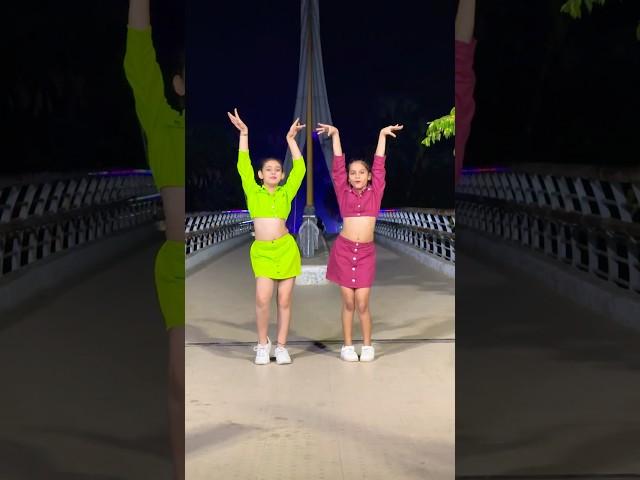 #dance by Nandini & Kashish #trending #nandini091013 #youtubeshorts #shorts