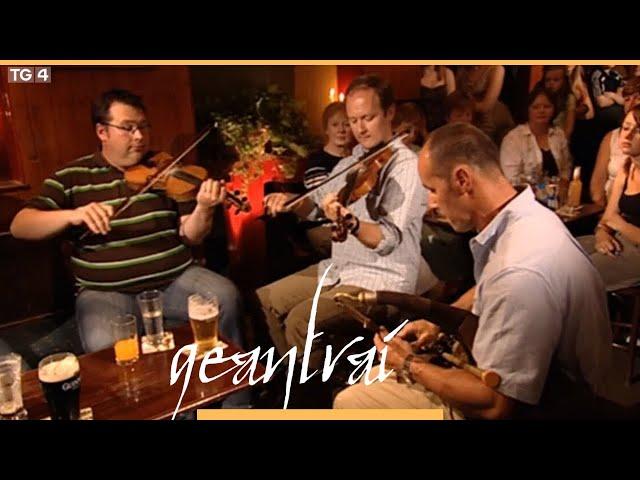 Ned Wall, Dermot Wall & Rory Healy | Tigh Colfer, Loch Garman | Geantraí 2007 | TG4