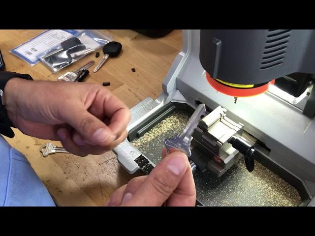 How to trace and cut sc1 or kw1 house key with mini condor m4 jaw