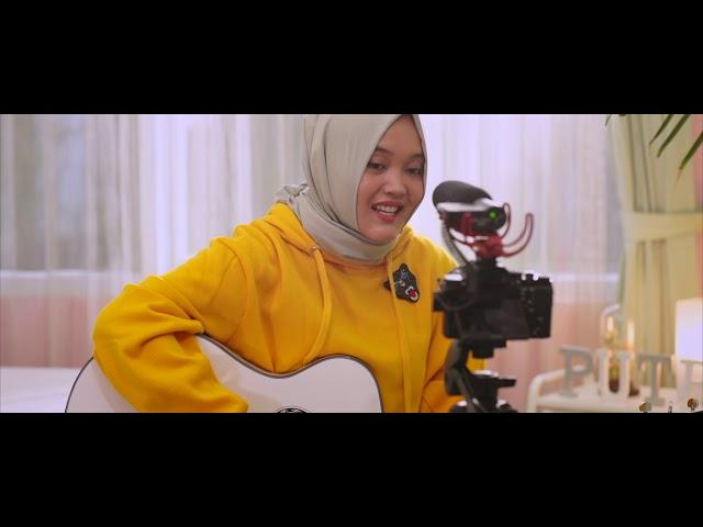 Putri Delina - Kawan ( Official Music Video )