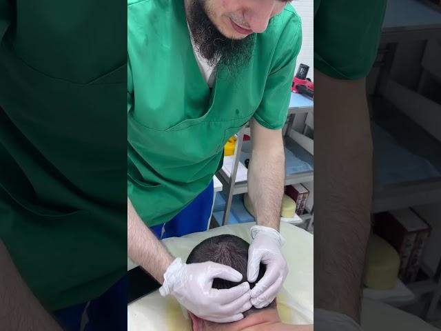 Массаж головы очень помогает от бессонницы , стресса и дисперсии