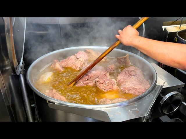 How Miami's MOST FAMOUS Vietnamese Pho Noodle Soup is Made!