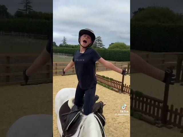 GUYS HARLOW AND DEMIR TOPCU ARE POSTING A VLOG TOGETHER #horsey #horse #equestrian