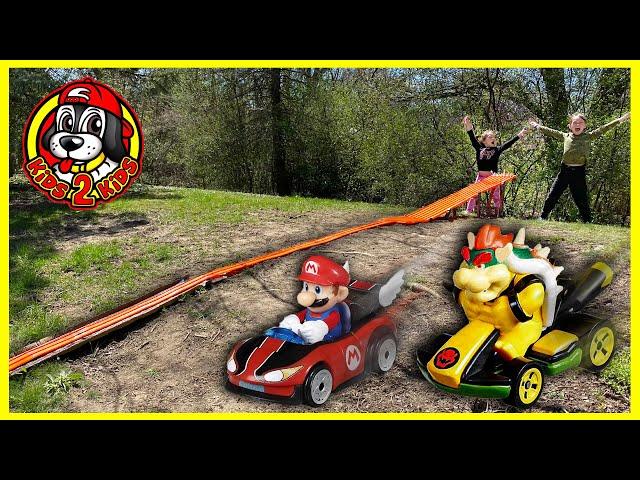 Kids Build Longest OUTDOOR Hot Wheels MARIO KART RACE!