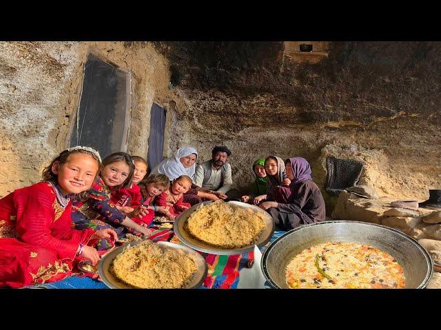 Kabuli Pulao Recipe from an Afghan Village: Family Style Cooking | Afghanistan village life