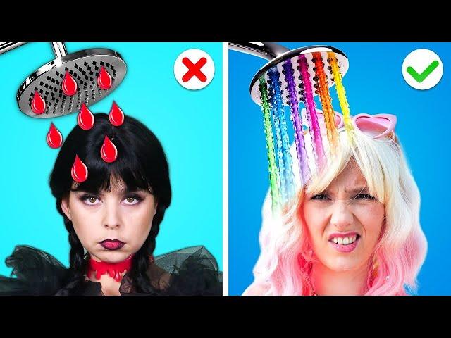 ¿QUÉ SE ESCONDE EN LA ARENA? TRUCOS DE VERANO ️: Merlina VS Enid | ¡Gadgets y Trucos Para La Playa!