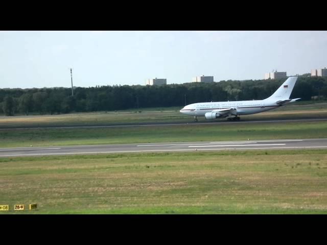 Regierungsmaschine Landing Berlin Tegel